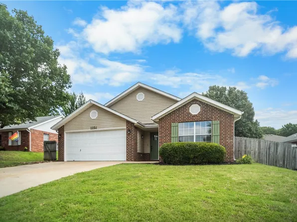 1154 S Pepper Tree Ln, Fayetteville, AR 72704