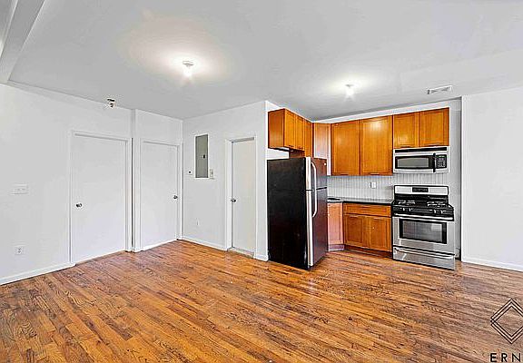 5th image of 180 Hart St #2L