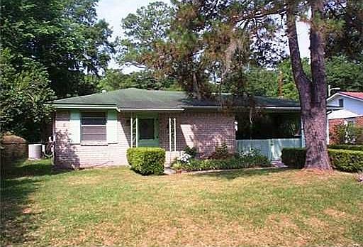 2nd image of 334 Chatham Villa Dr