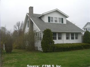 22 Lincoln St, Niantic, CT 06357