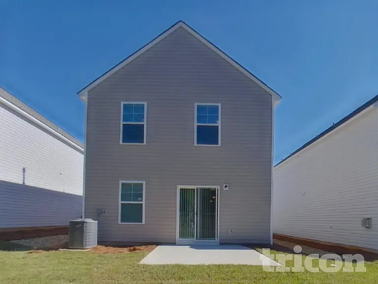 1077 Crescent Moon Loop Rd — Photo 16