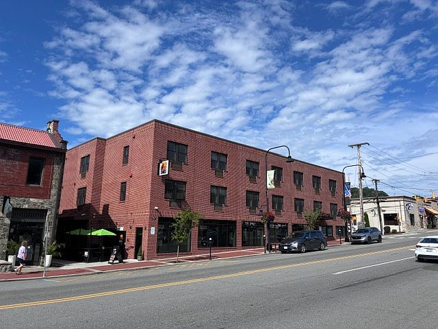 1st image of 775 W King St #1105