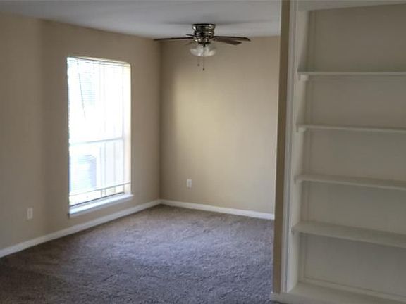 3rd image of 5625 Antoine Dr #1512