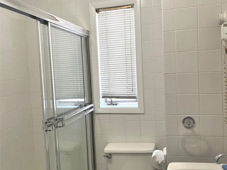 307 Magnolia Blvd #UPPER — Photo 14