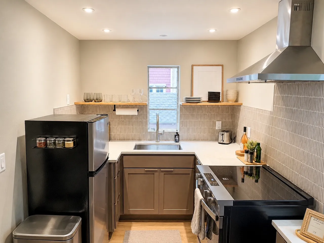1 bed, 600 sqft, $1,650 — Photo 2