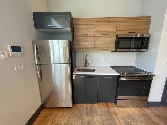 2nd image of 80 Humboldt St #4A