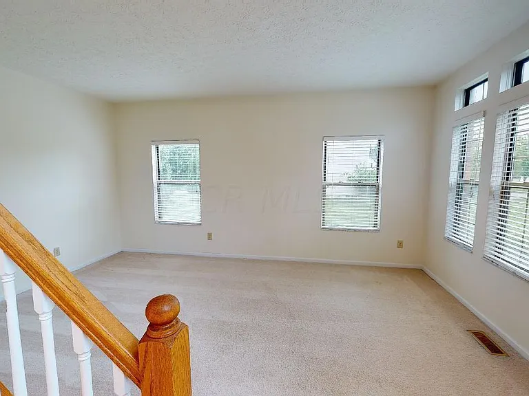 6498 Ringsend Ct — Photo 4