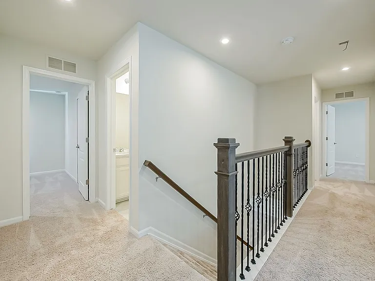 1582 Beachwood Dr — Photo 46