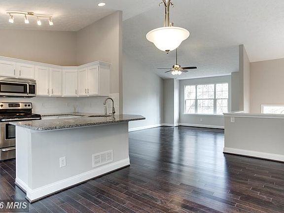 5th image of 317 Timber Ln