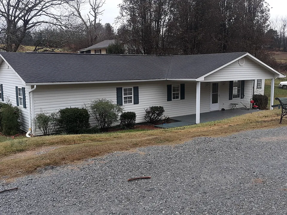 831 Clairmont Rd