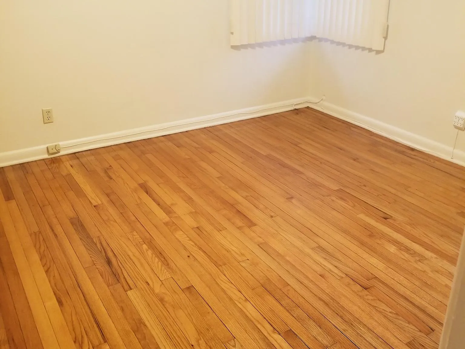 2 bed, 823 sqft, $1,750 — Photo 2