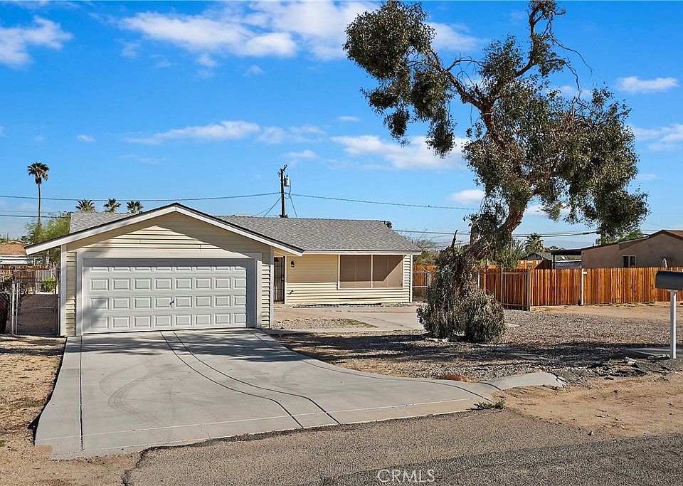 1st image of 72454 Sun Valley Dr