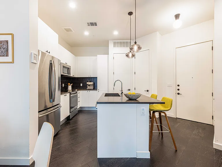 800 Embassy Dr #215 — Photo 6