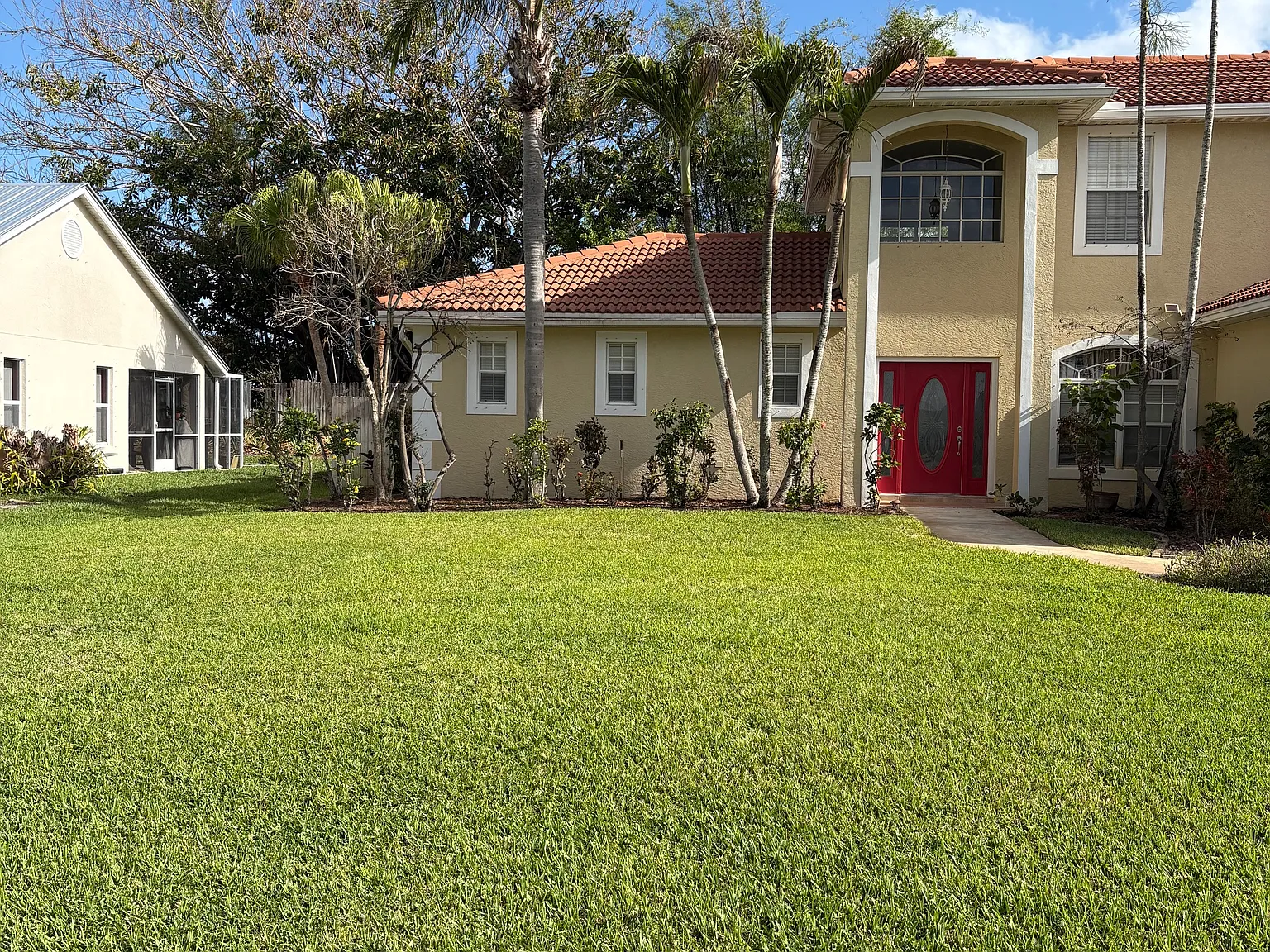4 bed, 3.5 bath, 2816 sqft, $4,500 — Photo 1