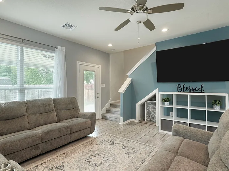 103 W Wilbarger St — Photo 7