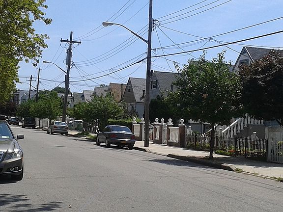 2nd image of 2072 Virgil Pl