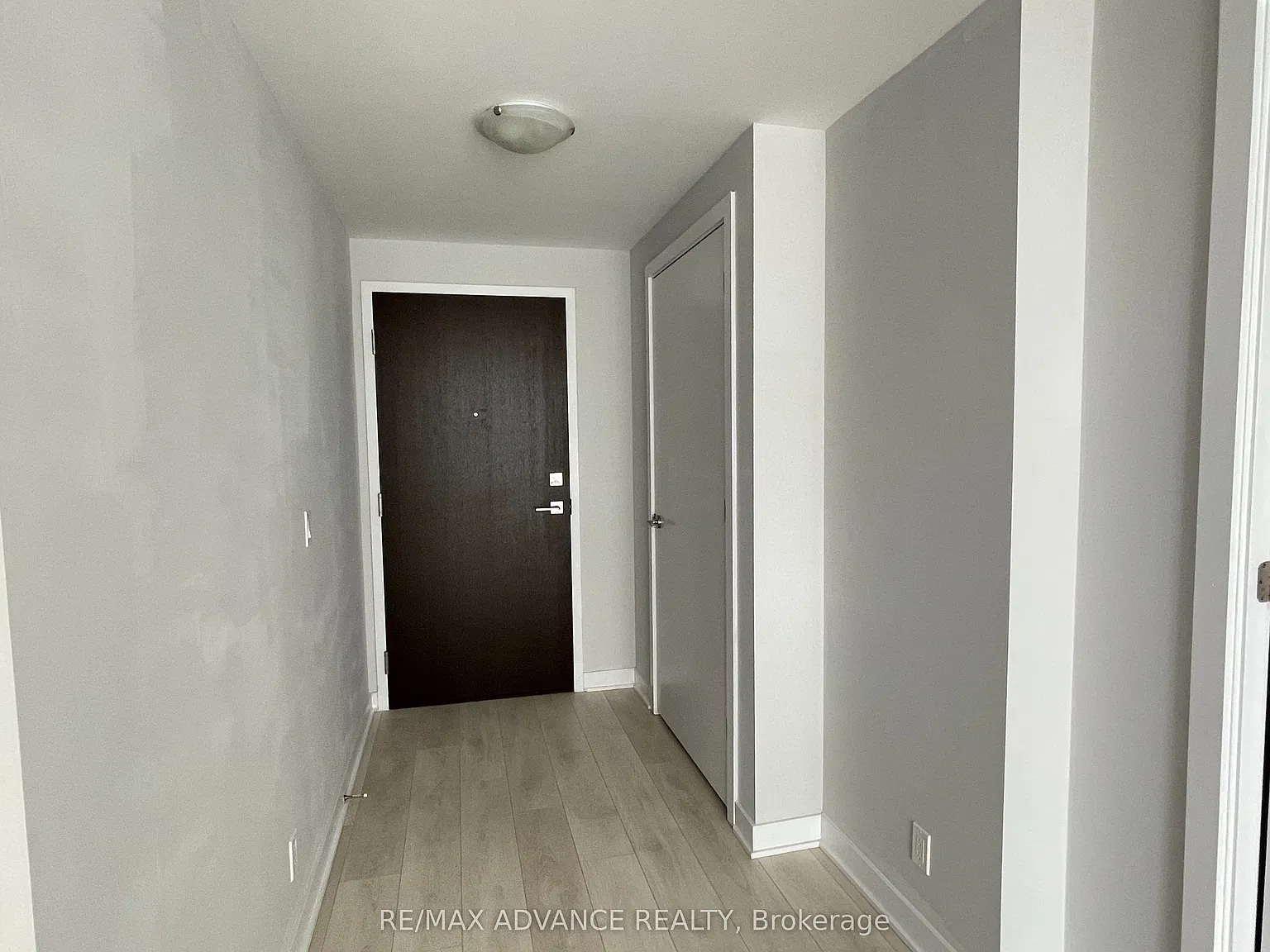 1 bed, $2,100 — Photo 4