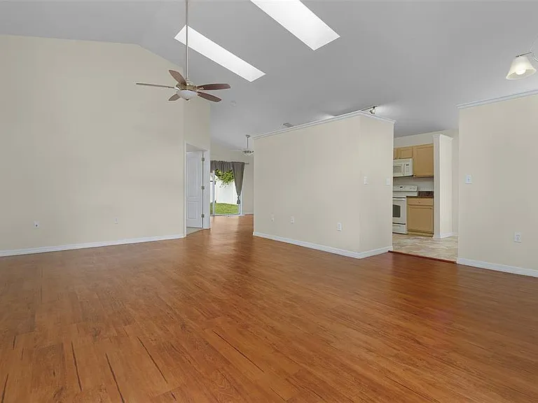 2936 Twin Oaks Dr — Photo 6
