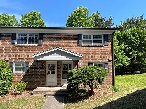 400 Davie Rd #9 Photo 1