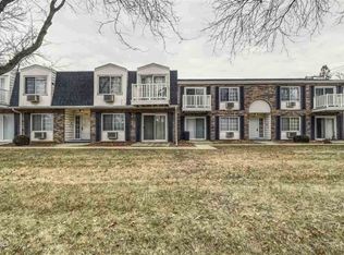 7-9-11-13 N Greenfield Cir, Freeport, IL 61032