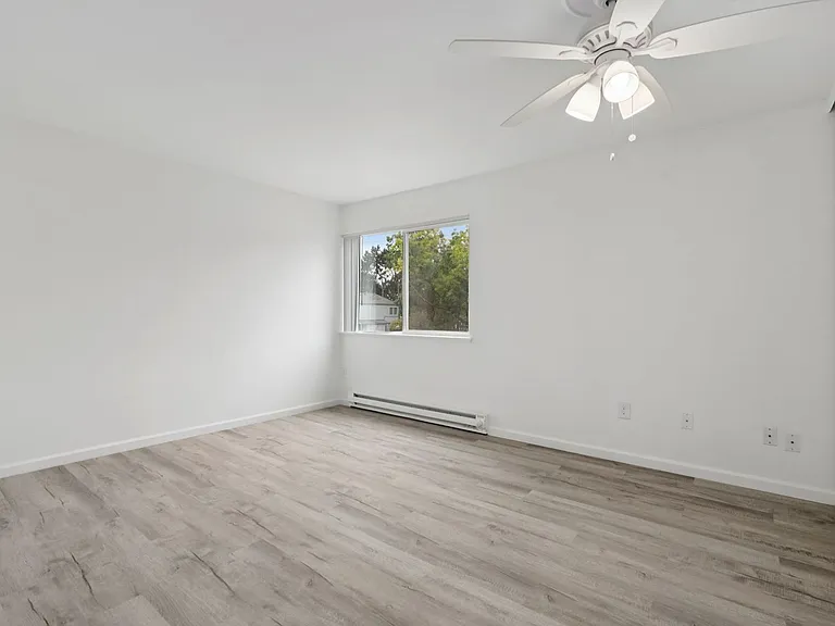 Images Columbia Apartments — Photo 80