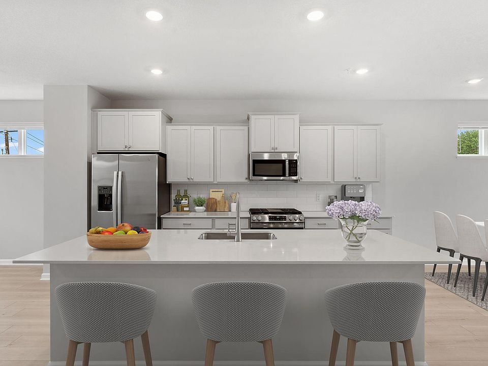 2nd image of 1527 Trellis Ln