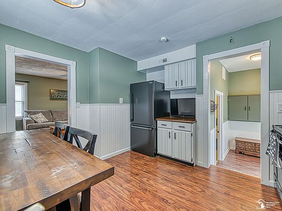 5th image of 3264 Chippewa Trl