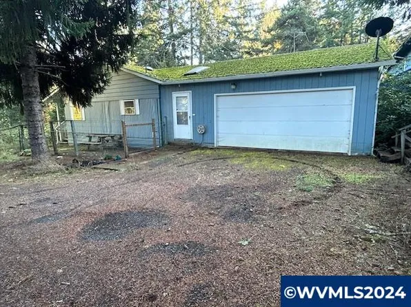 3095 Mistletoe Rd, Dallas, OR 97338