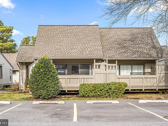 2nd image of 39224 Timberlake Ct Unit 9501