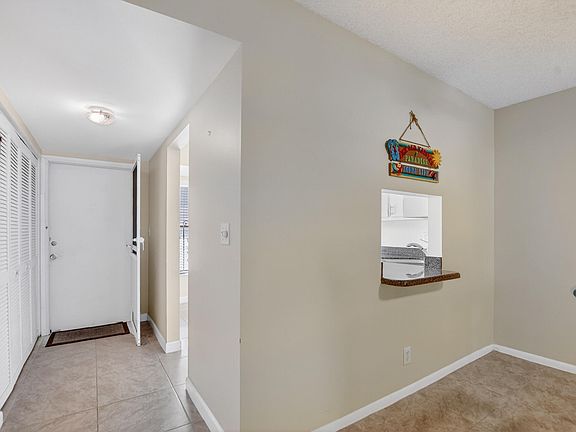 5th image of 265 SE 10th Street #11c