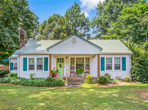 2500 Wyo Rd, Yadkinville, NC 27055