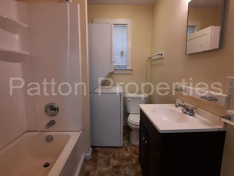 902 Pine St — Photo 10