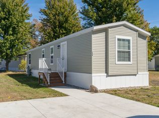 288 Kingsway Dr, North Mankato, MN 56003