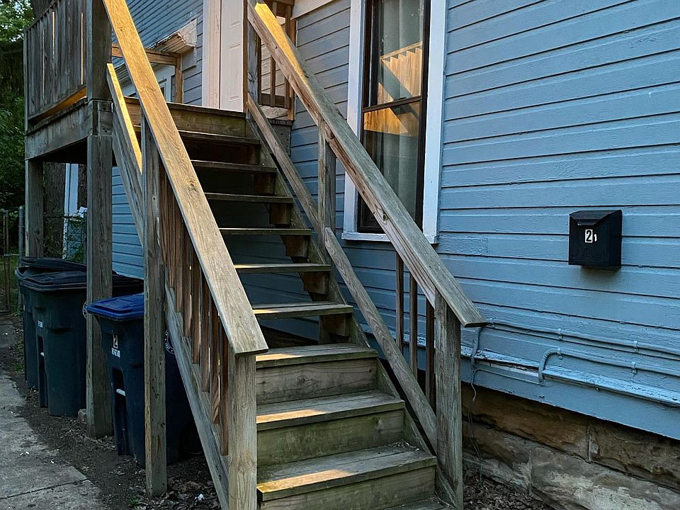 1st image of 646 Crosby St #2