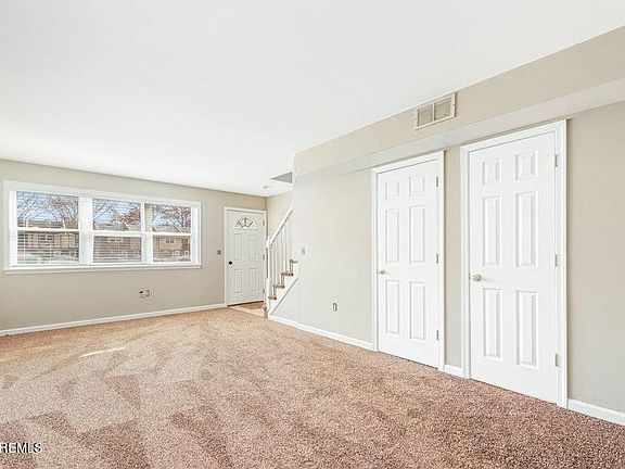 4th image of 53 Briar Mills Drive