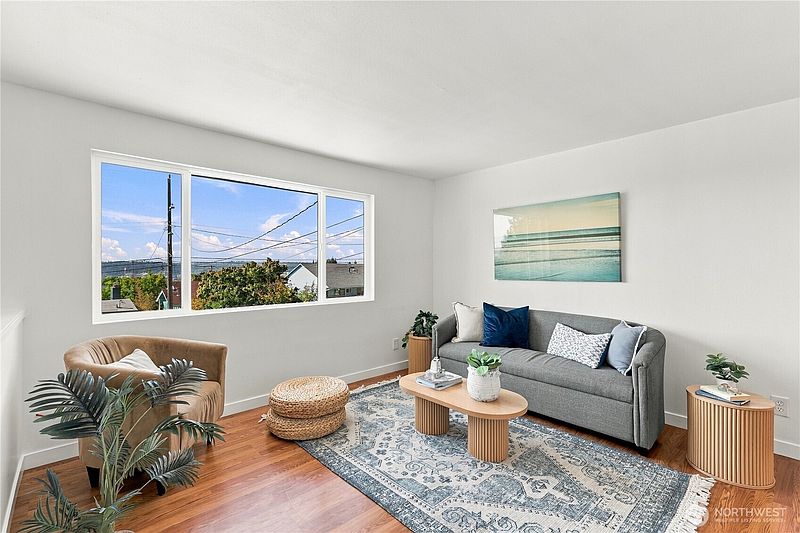 2nd image of 5922 23rd Avenue S