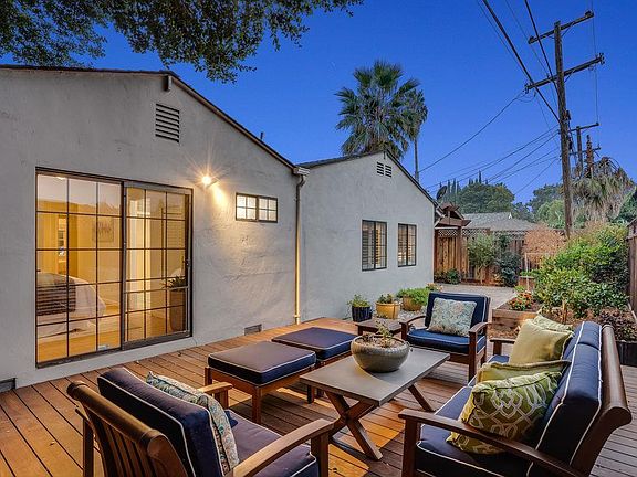4th image of 1909 Heatherdale Ave