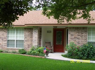 261 Guadalupe River Dr, Seguin, TX 78155