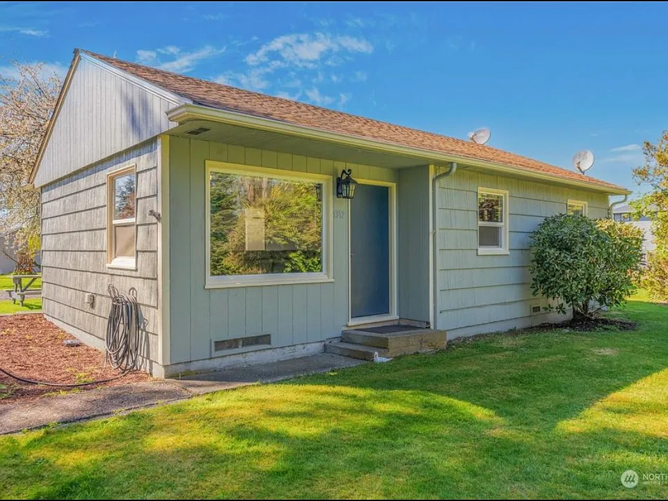 1312 83rd Ave SE