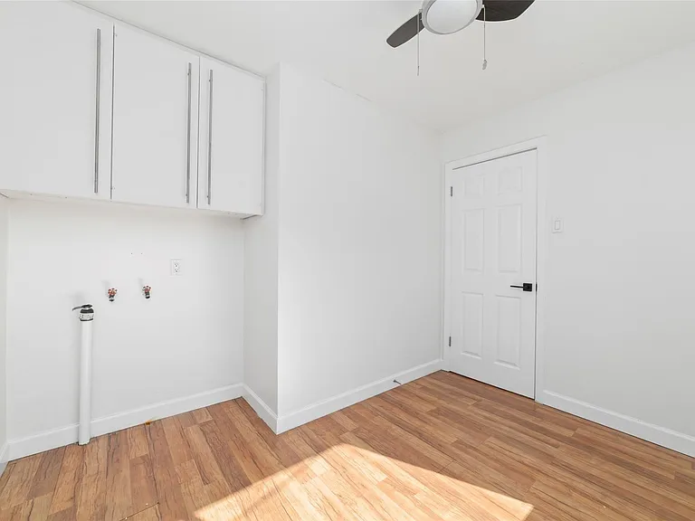 4415 Merwin St — Photo 9