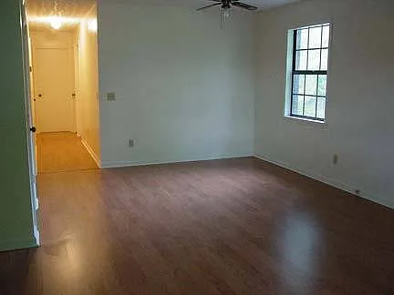 2 bed, 1400 sqft, $970 — Photo 4
