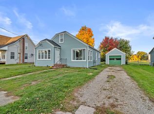 2421 Pearl St, Shelbyville, MI 49344