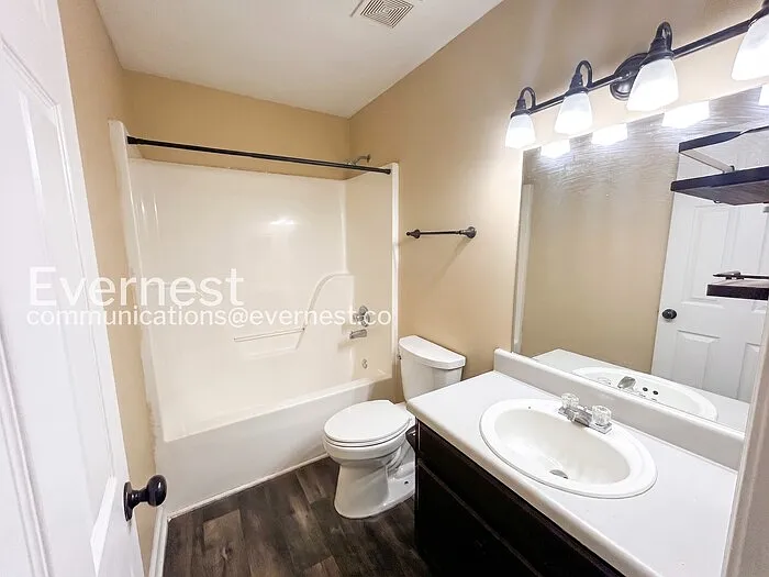 1587 Chariot Dr — Photo 10