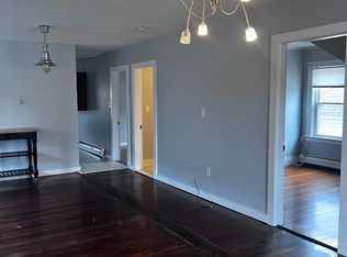 34 8th St #3, Providence, RI 02906