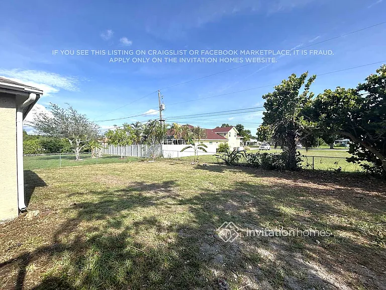 228 SE 27th Ter — Photo 11