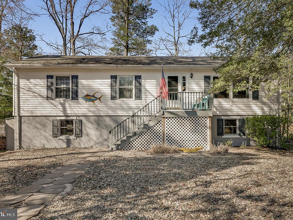 1st image of 23290 Bridgeway Dr W