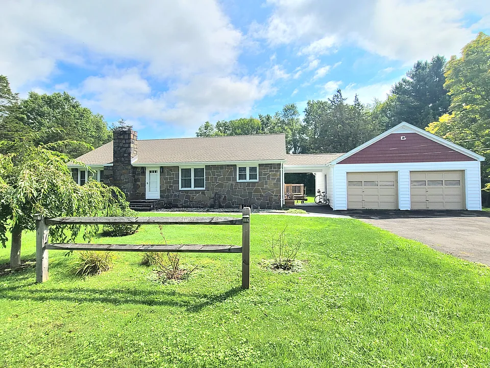 24 Dubois Rd