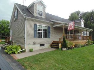 4547 Driftwood Ln, Canandaigua, NY 14424