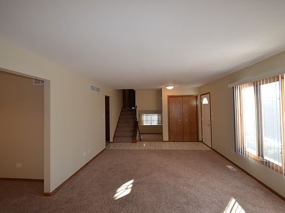 3rd image of 17027 Pembroke Ave