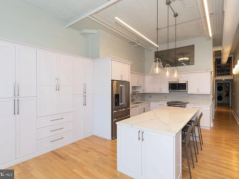 2200 Arch St #28-506-507 — Photo 18